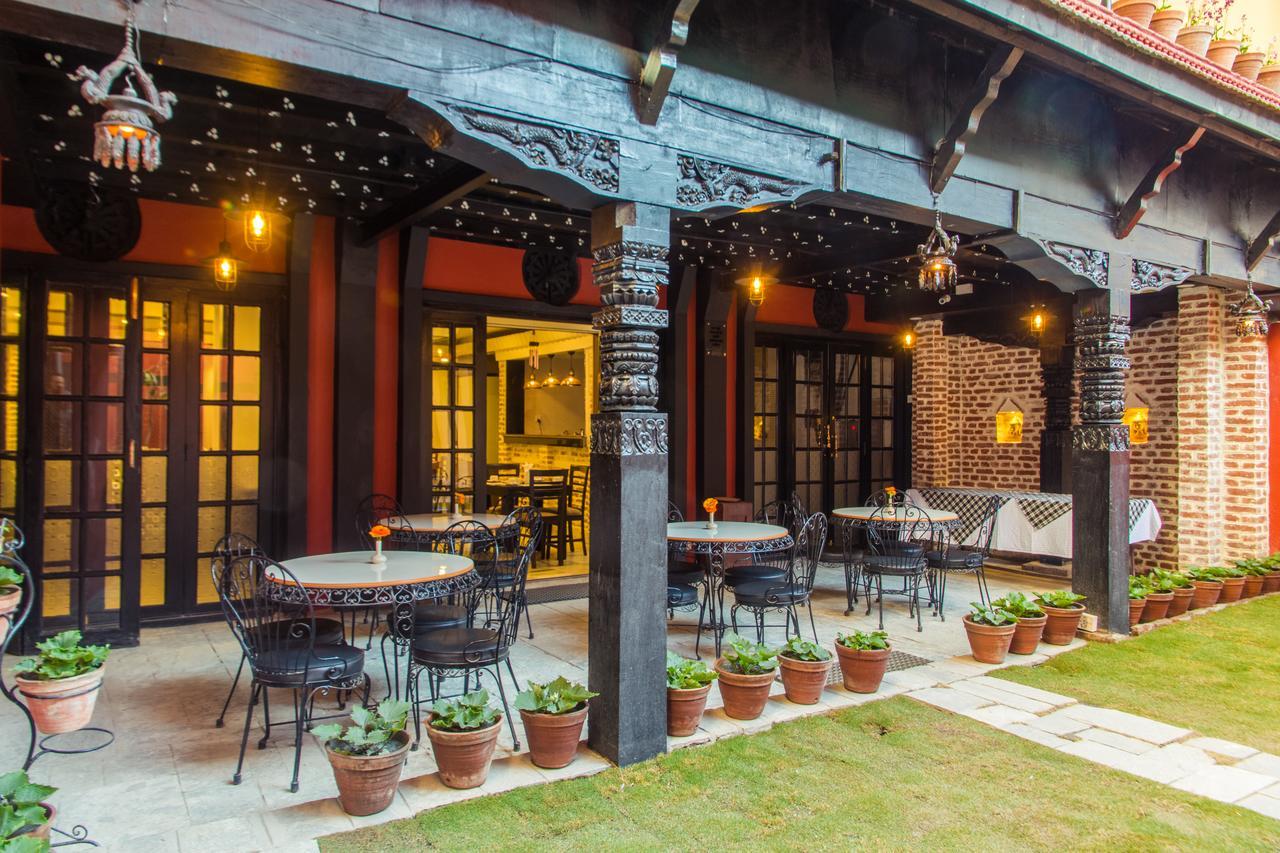 Harati Manor Inn Kathmandu Exterior foto