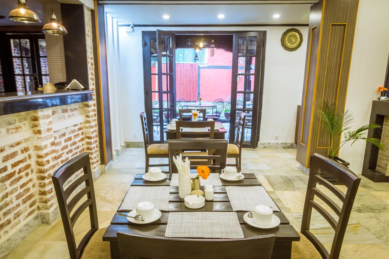 Harati Manor Inn Kathmandu Exterior foto