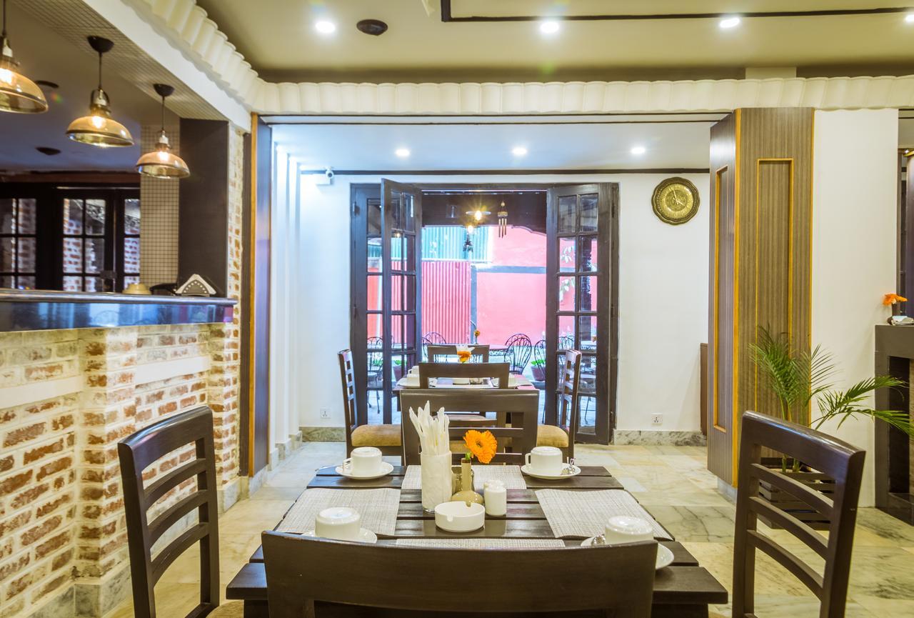 Harati Manor Inn Kathmandu Exterior foto
